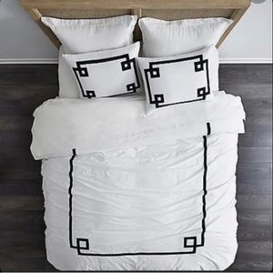 Villa Noble Excellence NEW Greek Key King Duvet Cover Black Accent